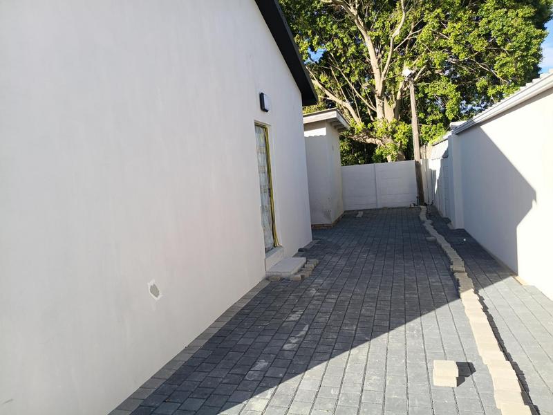To Let 3 Bedroom Property for Rent in Clamhall Western Cape